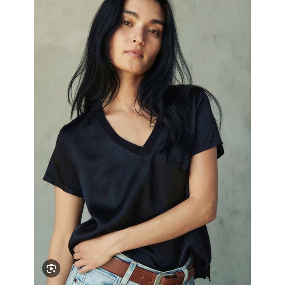nation ltd viscose black satin v neck short sleeve t shirt june top Small